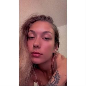 Meet your Posher, Carina